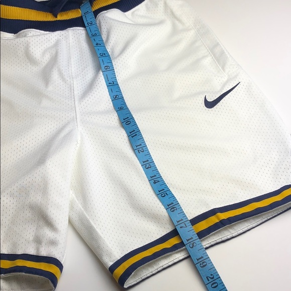 Men’s Nike Double Mesh Gym Shorts - Picture 7 of 8